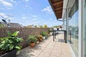 Dachterrasse DG - 8 Zimmer Mehrfamilienhaus, Wohnhaus in Schöneck