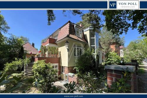 Titelbild - Bezugsfreies Zweifamilienhaus in zentraler Lage von Hermsdorf