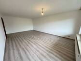 Wohnzimmer - 3 Zimmer Etagenwohnung zum Kaufen in Stein