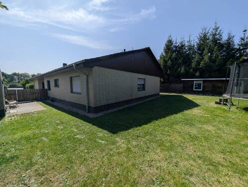 Hinteransicht - 5 Zimmer Bungalow in Wathlingen