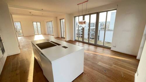 Wohn-/Essbereich Ostflügel - 6 Zimmer Etagenwohnung zum Kaufen in Berlin