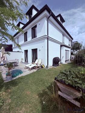 Hausansicht - Elvira! Denning - modernes DHH in sehr guter Lage