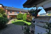 aus einer anderen Perspektive - Reihenmittelhaus mit 111,00 m&sup2; in Moers zum Kaufen