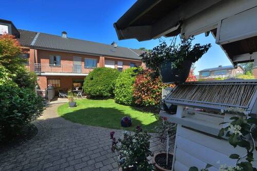 aus einer anderen Perspektive - Reihenmittelhaus mit 111,00 m&sup2; in Moers zum Kaufen