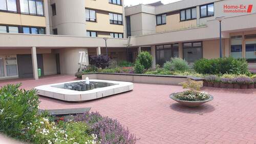 Expose Dorfplatz Am Brunnen träumen.jpg - 