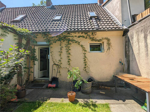 Außenansicht hinten - Etagenwohnung mit 50,00 m&sup2; in Bremen / Woltmershausen zum Kaufen