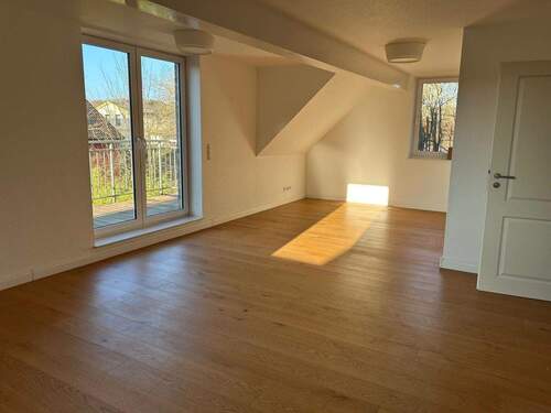 Wohnbereich - 4 Zimmer Etagenwohnung in Pansdorf