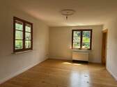 Wohnhaus 2 - Zimmer 1 OG - 