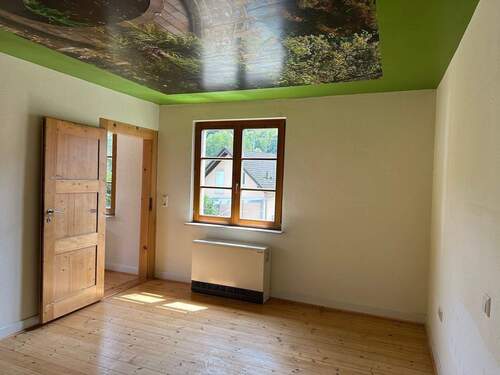 Wohnhaus 2 - Zimmer 2 OG - 