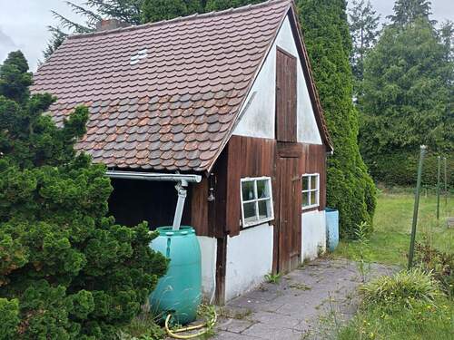 Schuppen im Garten - 