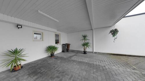 Carport - 5 Zimmer Doppelhaushälfte zum Kaufen in Memmingen