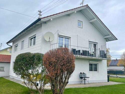 Ansicht - GEMÜTLICHE 3-ZKB - WHG. mit EBK und GARTEN!