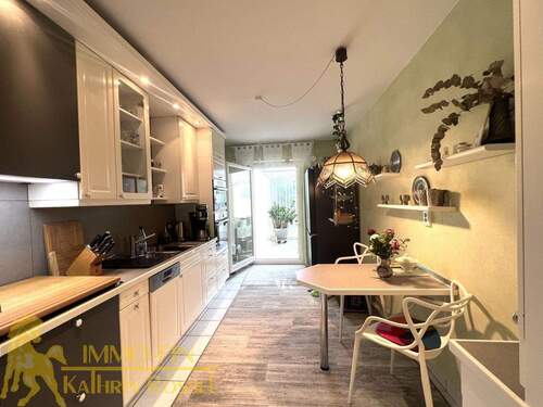 EG: Küche mit EBK - 