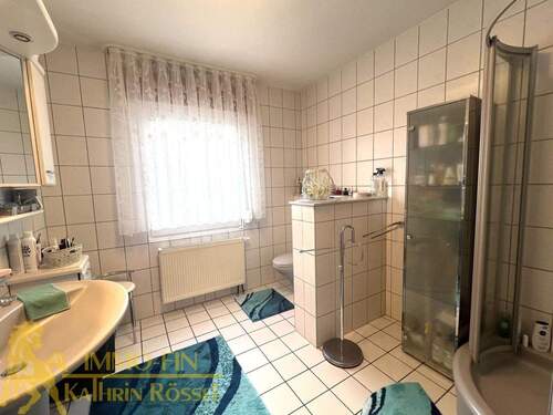 EG: Tageslichtbad mit DU - 