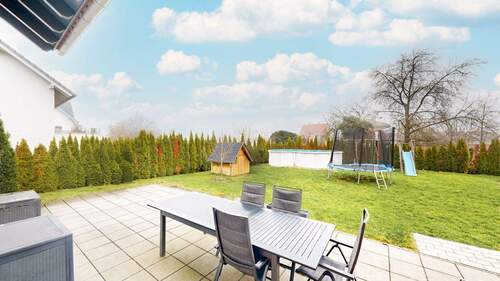 Großzügige Terrasse - 