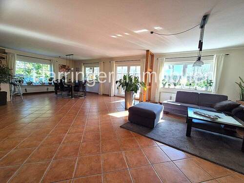 Großzügig und hell Wohnen - 