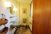 Gäste-WC - 6 Zimmer Einfamilienhaus in Lage