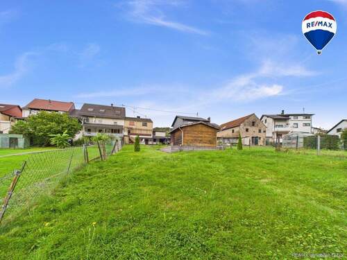 RE/MAX Immobilien DeLux Einfamilienhaus Nalbach Garten - 