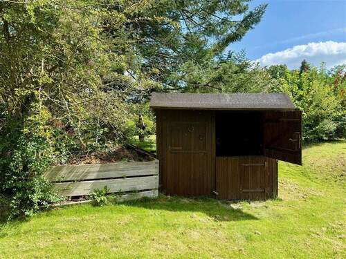 Geräteschuppen und Komposthaufen - 