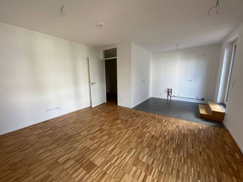 Wohnzimmer - 3 Zimmer Etagenwohnung zur Miete in Nürnberg