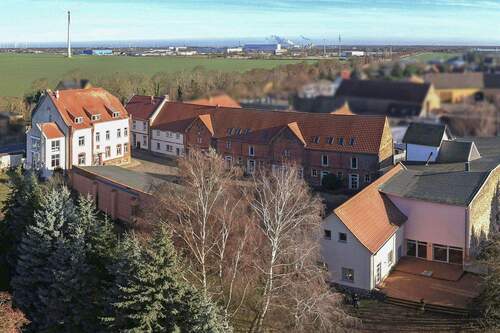 Blick in den Vier-Seitenhof - Historischer Vier-Seitenhof mit parkähnlichem Anwesen voller Möglichkeiten vor den Toren Leipzigs