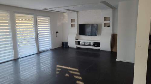 Wohnzimmer unmöbliert - 