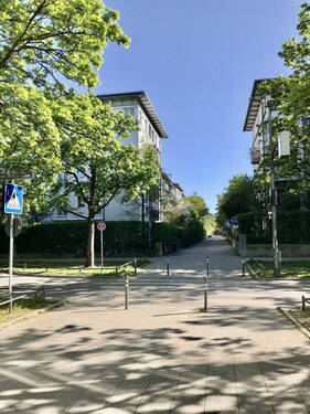 gegenüber - 