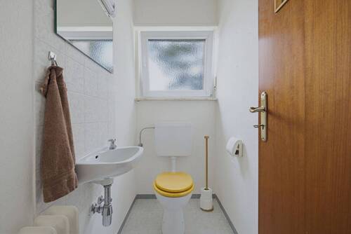 WC - 