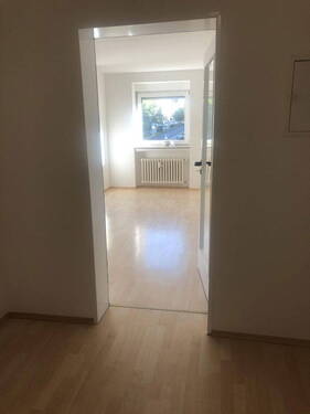 Wohn- u. Schalfzimmer - Etagenwohnung mit 43,30 m² in Wiesbaden zur Miete