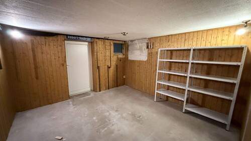 Keller mit Außenzugang - 