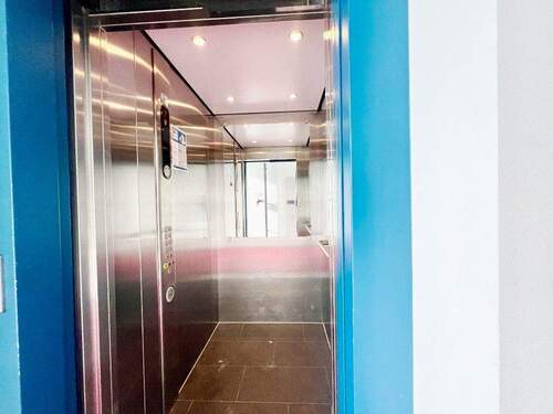 Aufzug - Etagenwohnung mit 55,40 m&sup2; in Dresden zum Kaufen