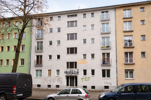 Fassade Vorderhaus - Mehrfamilienhaus in Berlin-Neukölln