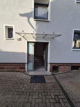 Hauseingang - 3 Zimmer Etagenwohnung in Karlsbad-Mutschelbach