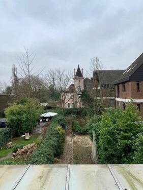 Sicht auf die Villa Medici - 1 Zimmer Mehrfamilienhaus, Wohnhaus zum Kaufen in Krefld-Bockum