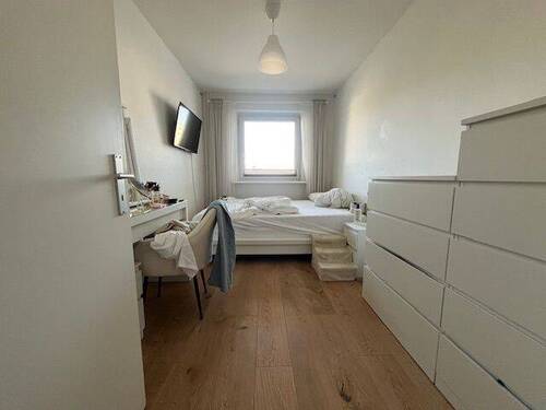 Schlafzimmer - 3 Zimmer Etagenwohnung zum Kaufen in Hamburg