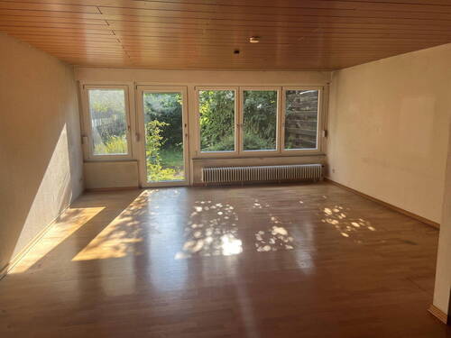 Das geräumige Wohnzimmer - Reihenmittelhaus mit 111,00 m² in Vaihingen an der Enz zum Kaufen