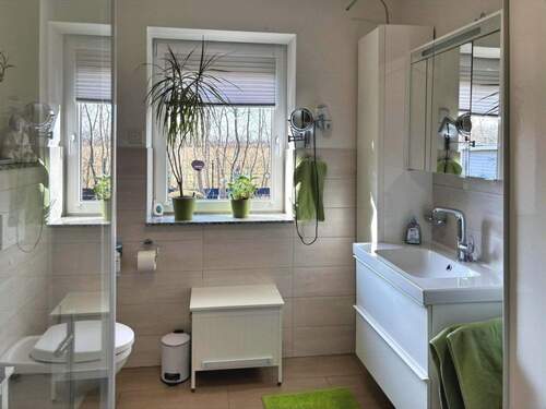 Blick ins Duschbad - 