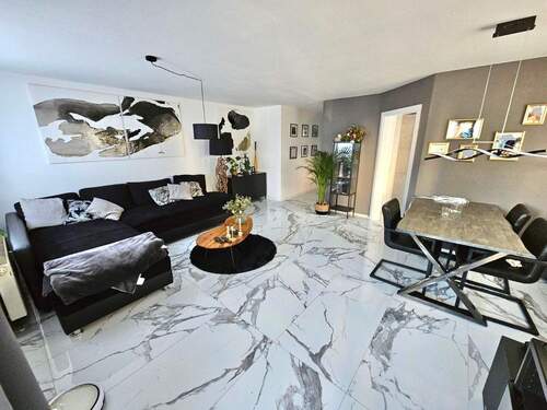 Wohn-/Esszimmer - 3 Zimmer Etagenwohnung zum Kaufen in Remshalden / Hebsack