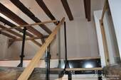 Treppe in die obere Ebene - Etagenwohnung mit 152,00 m&sup2; in Nürnberg zur Miete