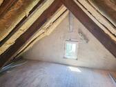 Spitzboden mit Ausbaupotenzial - 