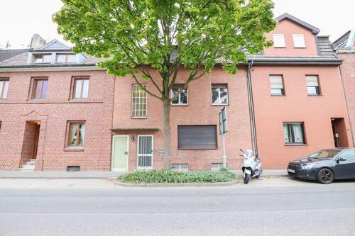 17872 (1) - 7 Zimmer Mehrfamilienhaus, Wohnhaus zum Kaufen in Viersen