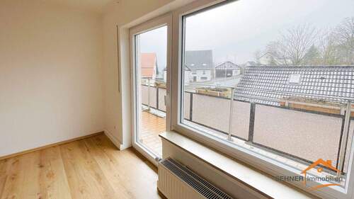 Schlafzimmer mit Balkon - 