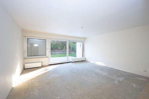 Wohnzimmer_normal - 4 Zimmer Reihenendhaus in Frechen