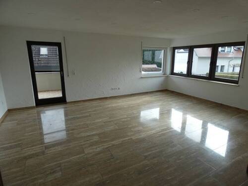 Wohnen - Geräumige 3,5-Zimmer - Wohnung ( EG ) ab sofort zu vermieten