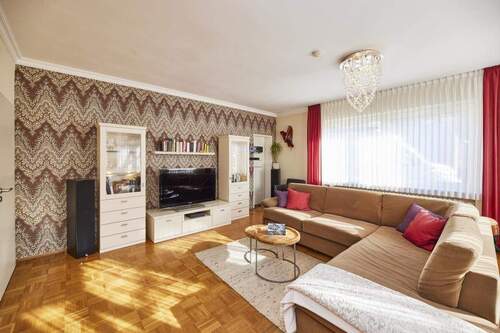 Wohnen - Mehrfamilienhaus, Wohnhaus mit 200,00 m&sup2; in Krefeld zum Kaufen