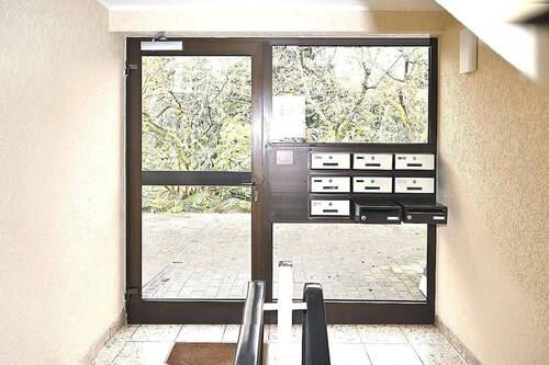 Eingangsbereich Treppenhaus - 3 Zimmer Etagenwohnung in Dülmen