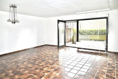 Wohn- / Esszimmer Blick zum Ba - 