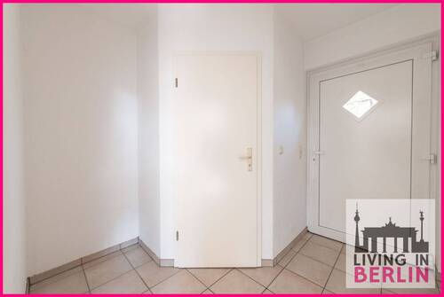Flur Erdgeschoss - 4 Zimmer Doppelhaushälfte in Hoppegarten
