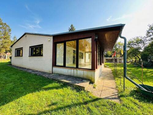 Ansicht West - Einfamilienhaus mit 152,00 m&sup2; in Schöneiche bei Berlin zum Kaufen