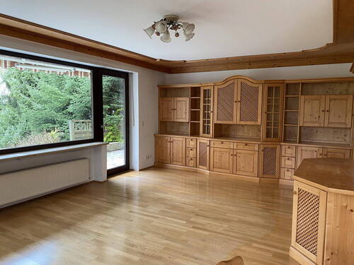 Wohn-/Esszimmer EG - 8 Zimmer Mehrfamilienhaus, Wohnhaus in Pettendorf